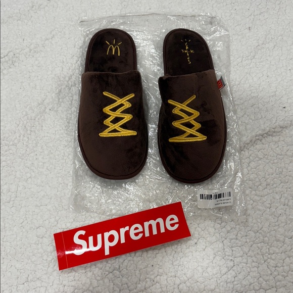 Brown and yellow Travis Scott x McDonald's Cactus Jack house slippers - Picture 2 of 8